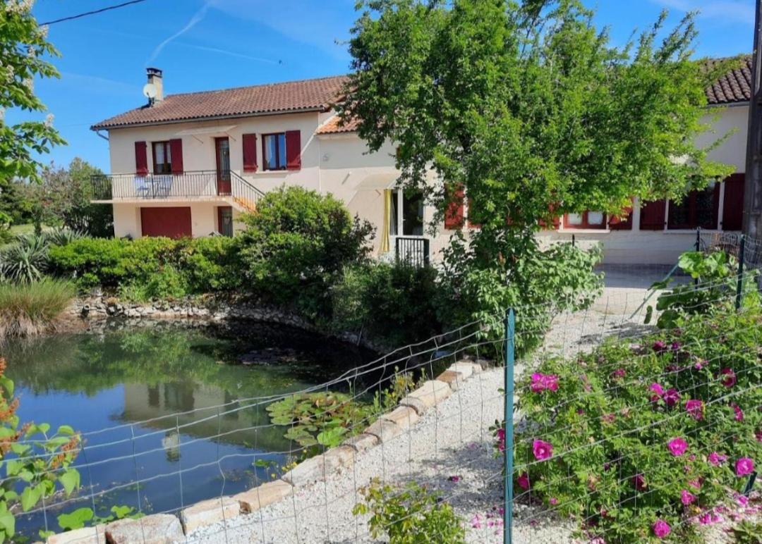 Charmant Logement Entier A La Campagne Sencenac-Puy-de-Fourches Exterior photo